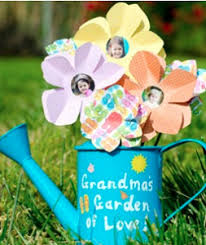 While we at hallmark love grandparents and grandparents day, we cannot take credit for founding the holiday —that honor goes to youth educator marian mcquade, who wanted to educate young people in her community about the important contributions seniors have made. September 10th Is Grandparents Day Diy Gift Ideas
