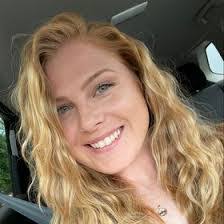 Katy Amos's Instagram, Twitter & Facebook