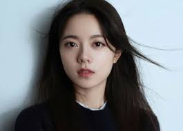 Triệu Kim Mạch: Con gái quốc dân nay đã trưởng thành