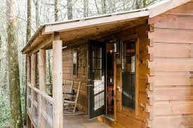Homes and cabins in highlands nc and cashiers. Cozy Cabin Nestled In The Woods Cabins For Rent In Highlands North Carolina United States