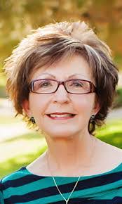 Brenda Poulos's Instagram, Twitter & Facebook