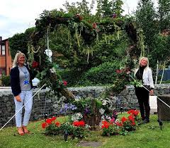 Check out our tampa flowers selection for the very best in unique or custom, handmade pieces from our floral arrangements shops. Wirral Florist S Gift To Celebrate 72 Years Of Nhs Florists Review