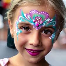 Le maquillage de tigre est un maquillage très apprécié des enfants, il aura beaucoup de succès ! 1001 Idees De Maquillage De Carnaval A Piquer Illico