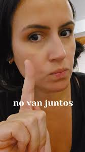 Feliz va con vino, papas fritas, chismear ... 😂 ¿Qué agregarían?, #humor  #maternidad #maternidadreal #viral #amarilloyrosa #unamamareal #momette  #reels #reelsinstagram #reel