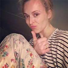 Fearne Cotton embraces natural beauty in stunning selfie