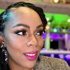 Glenda Cook's Instagram, Twitter & Facebook