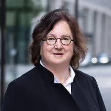 Ina Lockhart auf LinkedIn: Nach 10 Jahren als Redakteurin vom Dienst am  Newsdesk der Frankfurter…