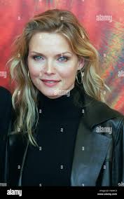 Michelle pfeiffer 2000 hi-res stock photography and images