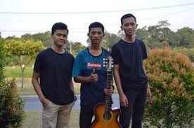 Dan yang namanya manis, nggak akan pernah lekang oleh waktu. Iam Dadang Pria Ganteng Di Indonesia Bukan Artis Pria Ganteng Di Pantai Pria Paling Ganteng Di Korea Arjasari Pria Ter Ganteng Di Orang Pria Hidup Mandiri