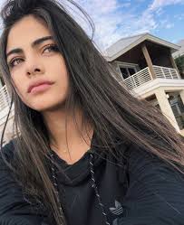 I have small and black hair. Pin By Gabriela On Cine Black Hair Green Eyes Girl Brown Eyes Black Hair Beautiful Girl Face