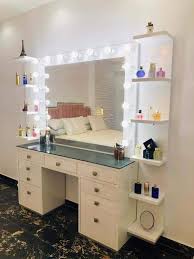 Pin By Sara Shendy On فرح سارة Home Decor Vanity Mirror Home