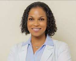 Donna Braham's Instagram, Twitter & Facebook