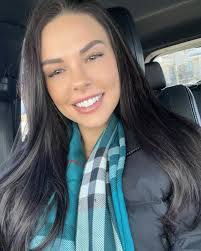 Delaney Burns's Instagram, Twitter & Facebook