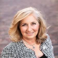 Karen Ledet's Instagram, Twitter & Facebook