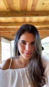 Stephanie Valladares's Instagram, Twitter & Facebook