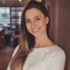 Beatriz Wolf's Instagram, Twitter & Facebook