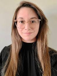 Erin Hanks's Instagram, Twitter & Facebook