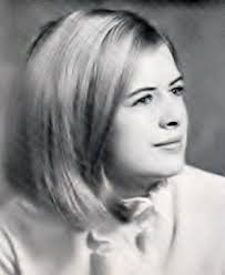 Happy birthday to GymCat alumna Gabby Laub! We hope you have a great day🎉