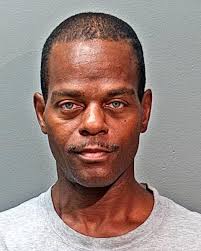 Man charged with murder after stabbing at Fort Worth apartment