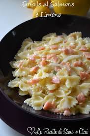 Farfalle Al Salmone E Limone Cremose Senza Panna Ricette Salmone Cibo Romantico
