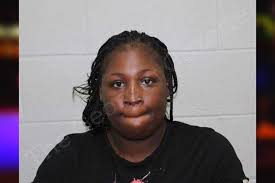 Luckie Simon's Instagram, Twitter & Facebook