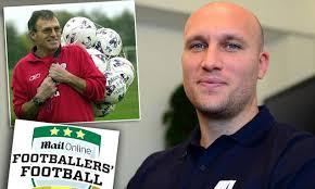 The Footballers' Football Column