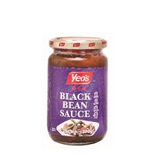 Jinmi black bean paste (chunjang) (300g), potato (300g), onion (300g), carrot (150g), squash (100g), weish onion, meat (pork or beef, 250g), cooking oil (5tsp), 4 glasses of water (800ml), starch (starch powder, 3tsp). Yeo S Black Bean Sauce 270g Mr Green