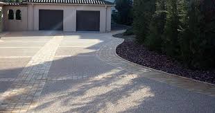Beton Desactivejardinier Paysagiste Pezenas Entretien De Jardin Sarl Guitard Entree De Maison Exterieur Paysagiste Entretien Jardin