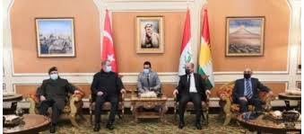 Καθένα πώς συνθλίβουμε και πετάμε στη θάλασσα αυτούς που τολμούν να επιτίθενται στην ένδοξη σημαία μας. Salos Sthn Toyrkia O Akar Kamarwne Katw Apo Thn Koyrdikh Shmaia Se Epishmh Episkepsh Toy Sto Irak Europost Gr