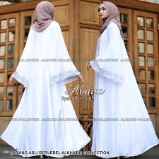 Kami menjual beberap gamis syari exclusive merk syahlaa. Gamis Ala Adik Syahrini Model Baju Gamis Syahrini Katalog Busana Muslim Perhiasan Aman