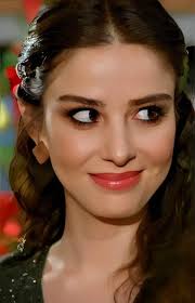 Beautiful #Ozgegurel 🥰😘❤️‍🩹