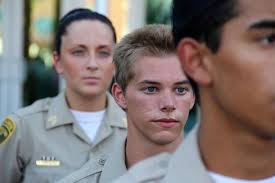 Do you know an 18 to 20-year-old who wants to fast-track their career  BEFORE becoming a police officer? Our police cadet program is now accepting  applications! 🚨Police Cadet🚨 ✔️ Salary: $40,855.80-$60,476.52 annually (