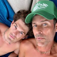 Aaron Colbert (@aaroncolbert) • Instagram photos and videos