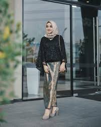 Inspirasi model kebaya modern dan dress brokat kondangan untuk hijaber. 60 Kebaya Modern Model Hijab Remaja Brokat Terbaru