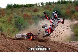 Tercera prueba del rfme campeonato de españa de motocross en alcañiz, aragón. Crash And Burn Motocross Via Andy Rumble Honda Dirt Bike Dirtbikes Motocross