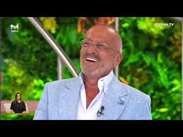 Tio manuel luís roucha (born 25 december 1954, madalena, lisbon, portugal) is a portuguese television presenter (tvi). Goucha Recorda Anuncio Publicitario Hilariante Com Mais De 20 Anos Youtube