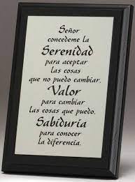 Viviendo un dia a la vez, disfrutando un momento a la vez; Plaque With Serenity Prayer In Spanish My 12 Step Store