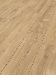 Faszination Eiche Langdielen In Einzigartiger Naturlichkeit Laminat Trendtime 6 Eiche Nova Laminat Wood Laminat Eiche Fliesen Holzoptik Eiche Boden Laminat