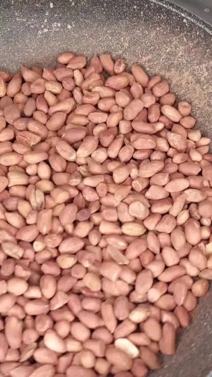 Peanut White
