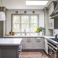 People love the sleek, modern design and rich color of black stainless steel. 75 Beautiful Yellow Kitchen With Black Appliances Pictures Ideas July 2021 Houzz