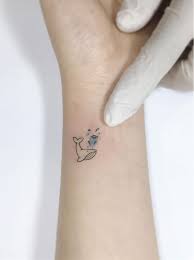 Grootste keuze tijdelijke tattoos ter wereld (>4,000 top designs). Mini Tattoo Handgelenk Wal Planet Stern Tattoo Handgelenk Mini Planet Prettytattoosani Tattoo Handgelenk Tatowierungen Kleine Tattoo Ideen