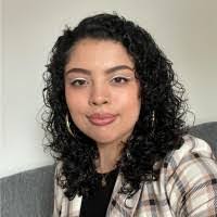 Ariana Collier's Instagram, Twitter & Facebook