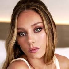 Ester Expósito — The Movie Database (TMDB)