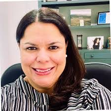 Lauren Carson's Instagram, Twitter & Facebook