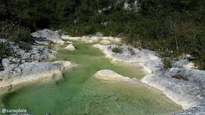 les aiguieres entre baignade et promenade insolite dans le gard sunxplore en 2021 baignade le gard randonnee france