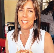 Congratulations two-time Deland Woman of the Year nominee, Belinda Hutman!  Belinda Hutman was born in Deland, Fl where she has been a local business  owner for 25 years. She & her husband