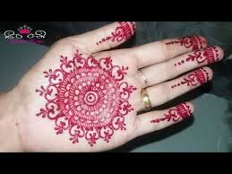 Ada banyak seni yang dihasilkan dari henna seperti henna tangan atau inai tangan henna pengantin. Contoh Gambar Henna Di Telapak Tangan