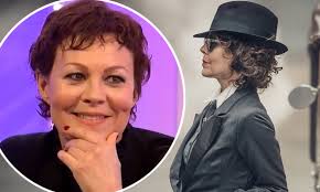 Helen was one of the great actors of her generation. Peaky Blinders Helen Mccrory Shows Off Fierce Make Over For The Gangster Drama S Fifth Series Daily Mail Online