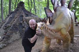 Cele două animale au fost aduse de la grădina zoologică zagreb și după perioada obligatorie de carantină de 30 de zile, vor putea fi văzute de către vizitatori. Dinoparc RaÈ™nov È™i Zoo Brasov Arhiblog