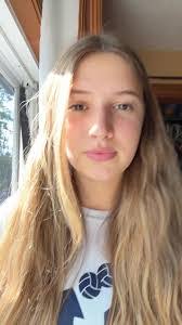 Anna Cardinal's Instagram, Twitter & Facebook